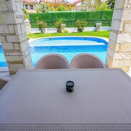 0ttoman Villa *